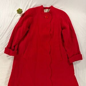 Vintage Fleurette Neiman Marcus 100% Cashmere Red Cape / Cloak Coat Scallop Hem
